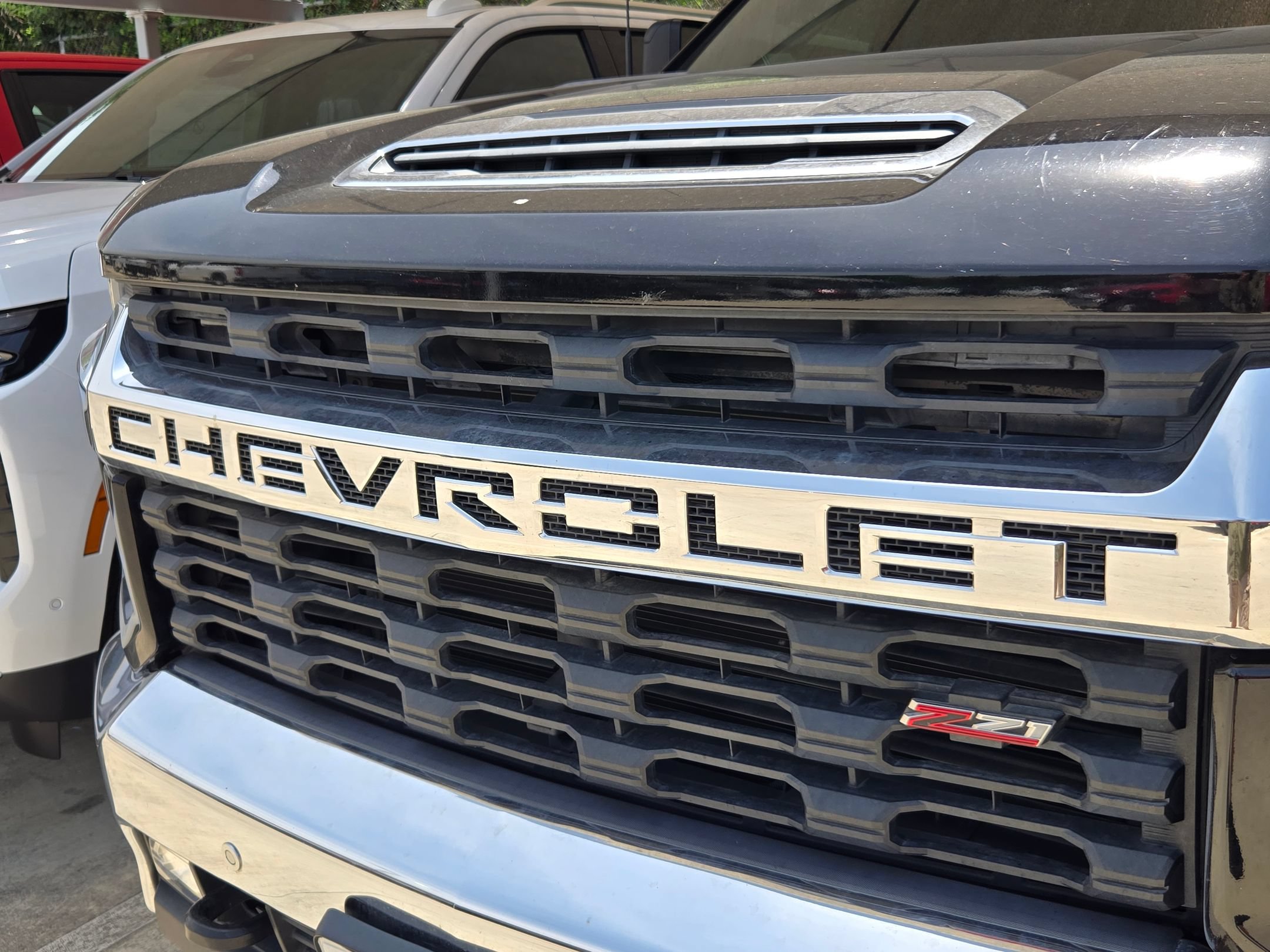 Used 2020 Chevrolet Silverado 2500 LT w/ Texas Edition AWD/4WD image 3