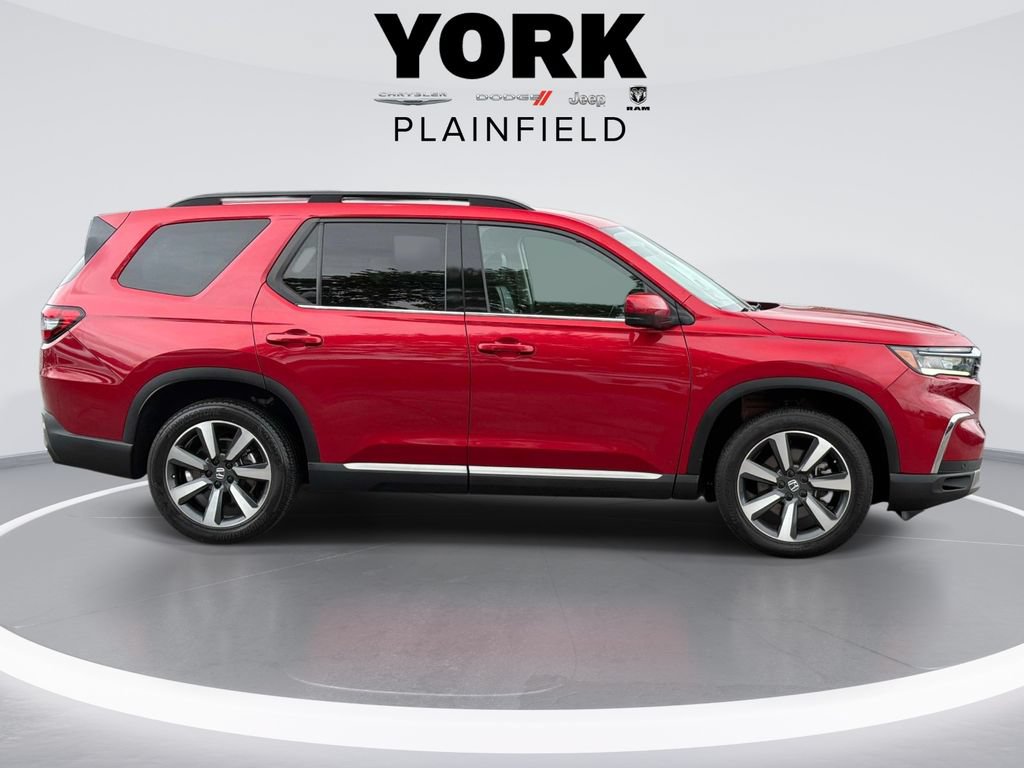 Used 2024 Honda Pilot Touring image 4
