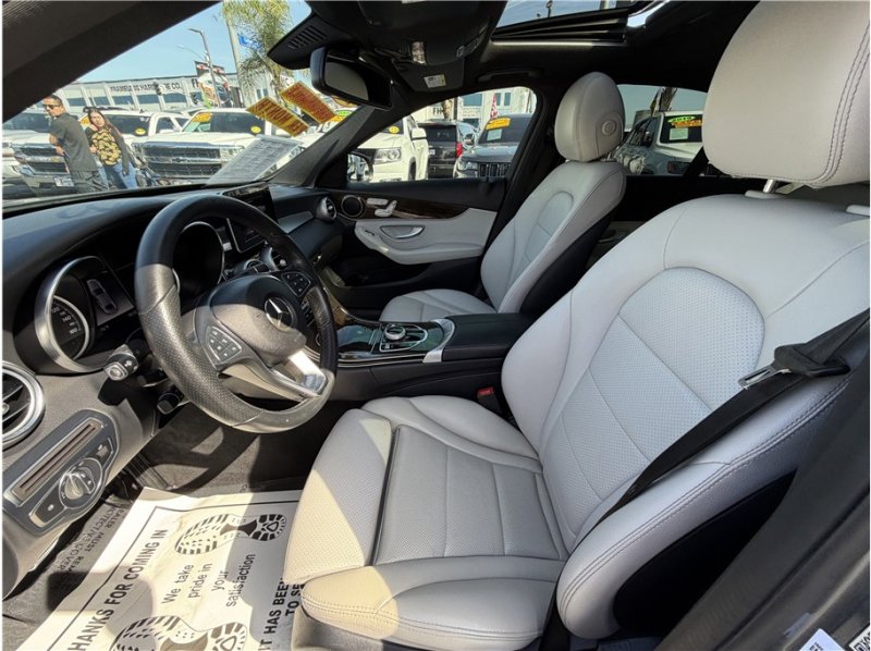 Used 2018 Mercedes-Benz C 300 Sedan w/ Premium Package image 19