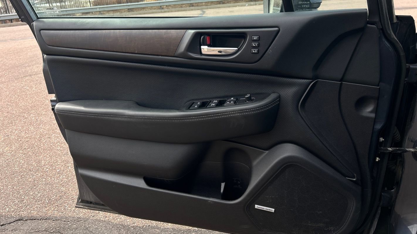 Used 2017 Subaru Outback 3.6R Limited AWD/4WD image 20