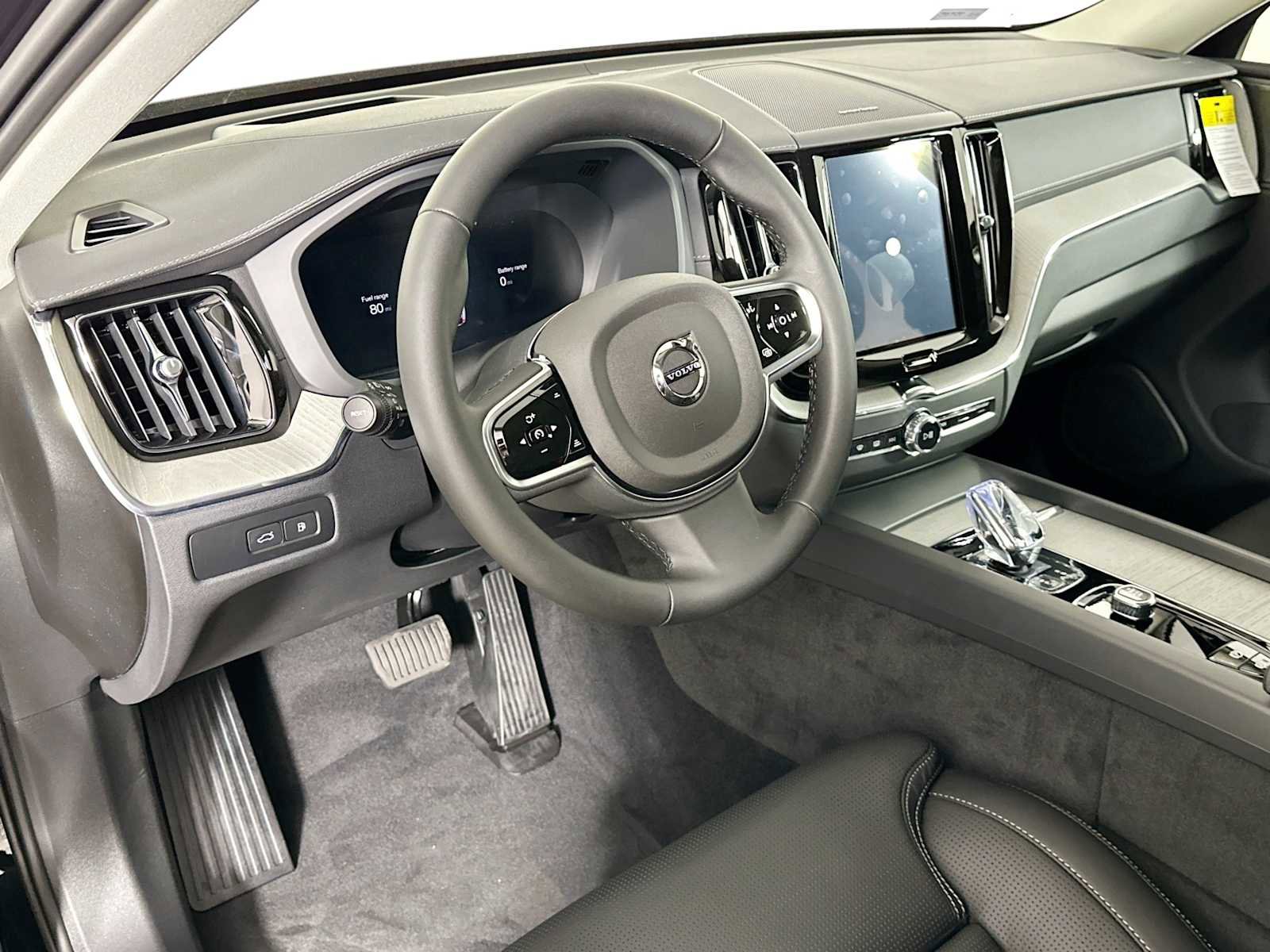 Certified 2025 Volvo XC60 T8 Ultra w/ Protection Package Premier image 7
