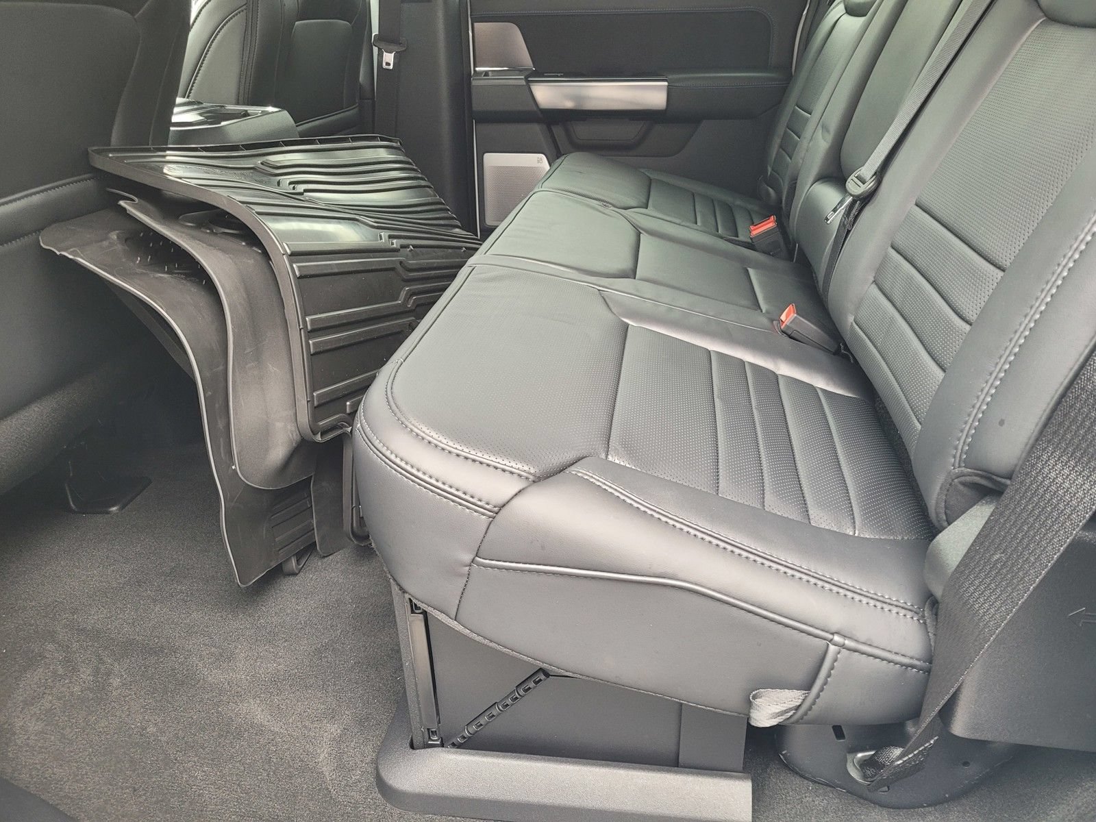 New 2027 Ford F350 Platinum w/ Tremor Off-Road Package AWD/4WD image 6