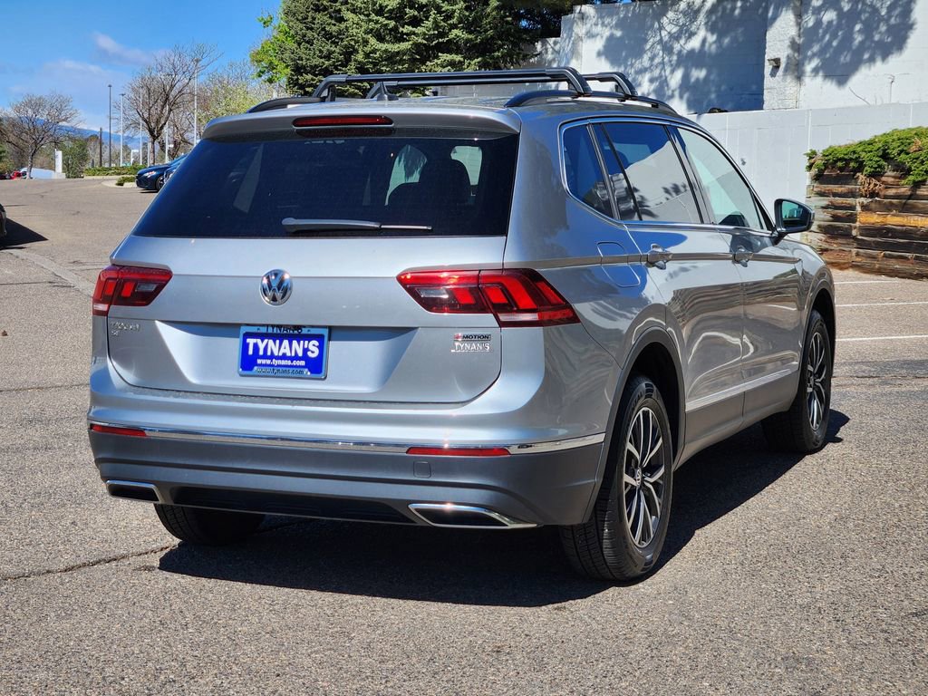 Used 2020 Volkswagen Tiguan SE w/ Panoramic Sunroof Package image 7