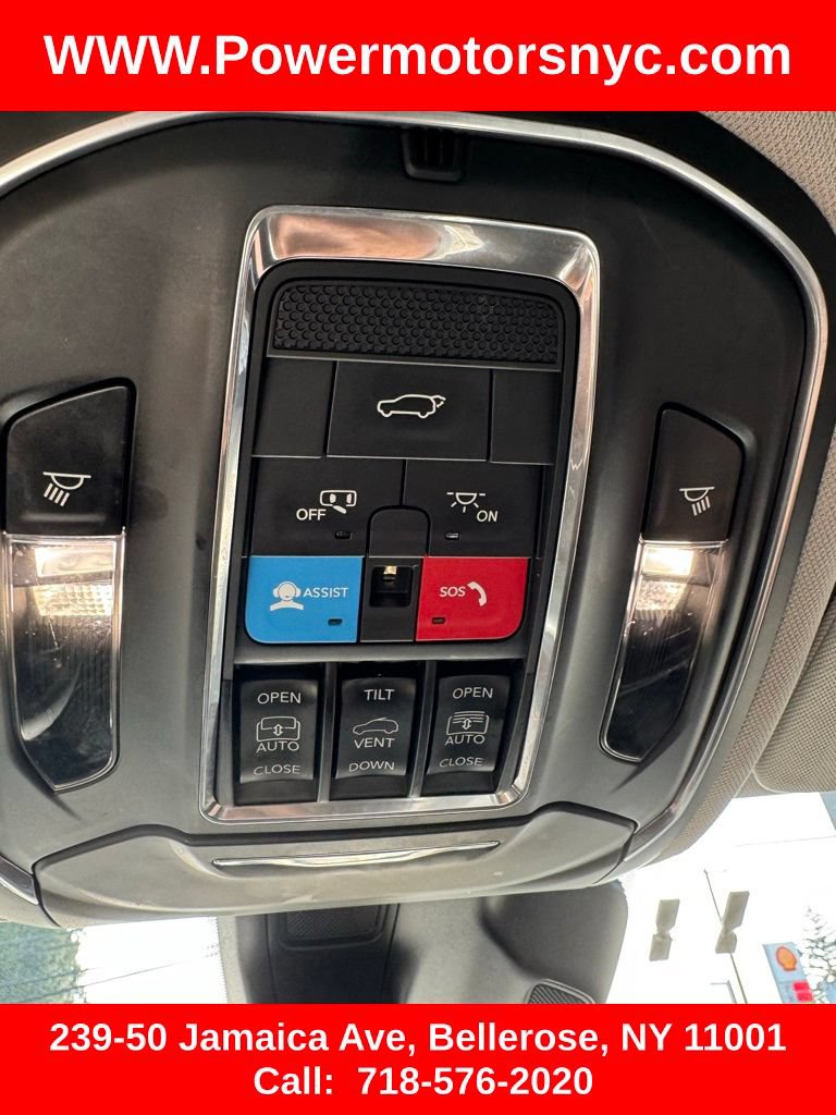 Used 2023 Jeep Grand Cherokee 4WD 4xe image 17