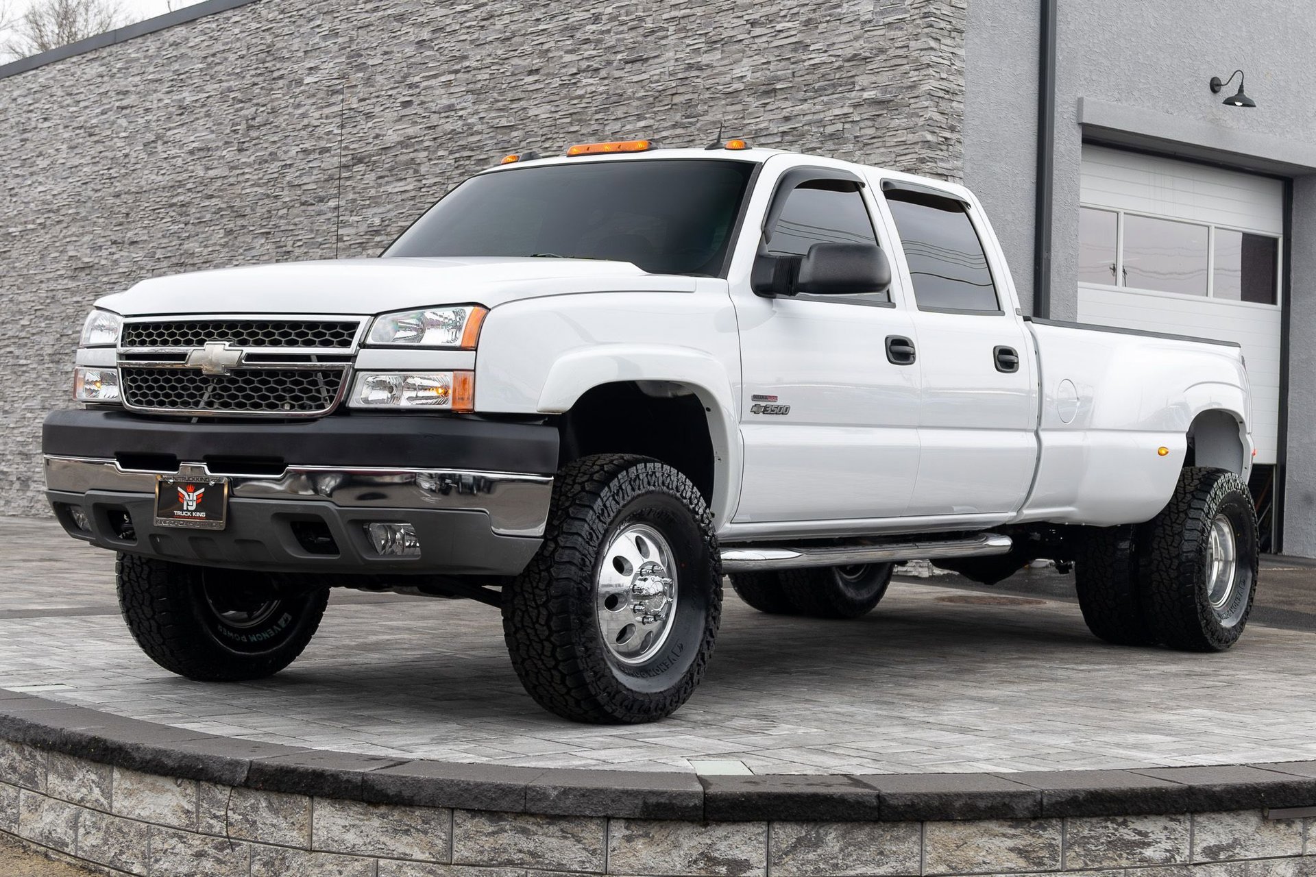 Used 2005 Chevrolet Silverado 3500 LT w/ Heavy-Duty Power Package image 9