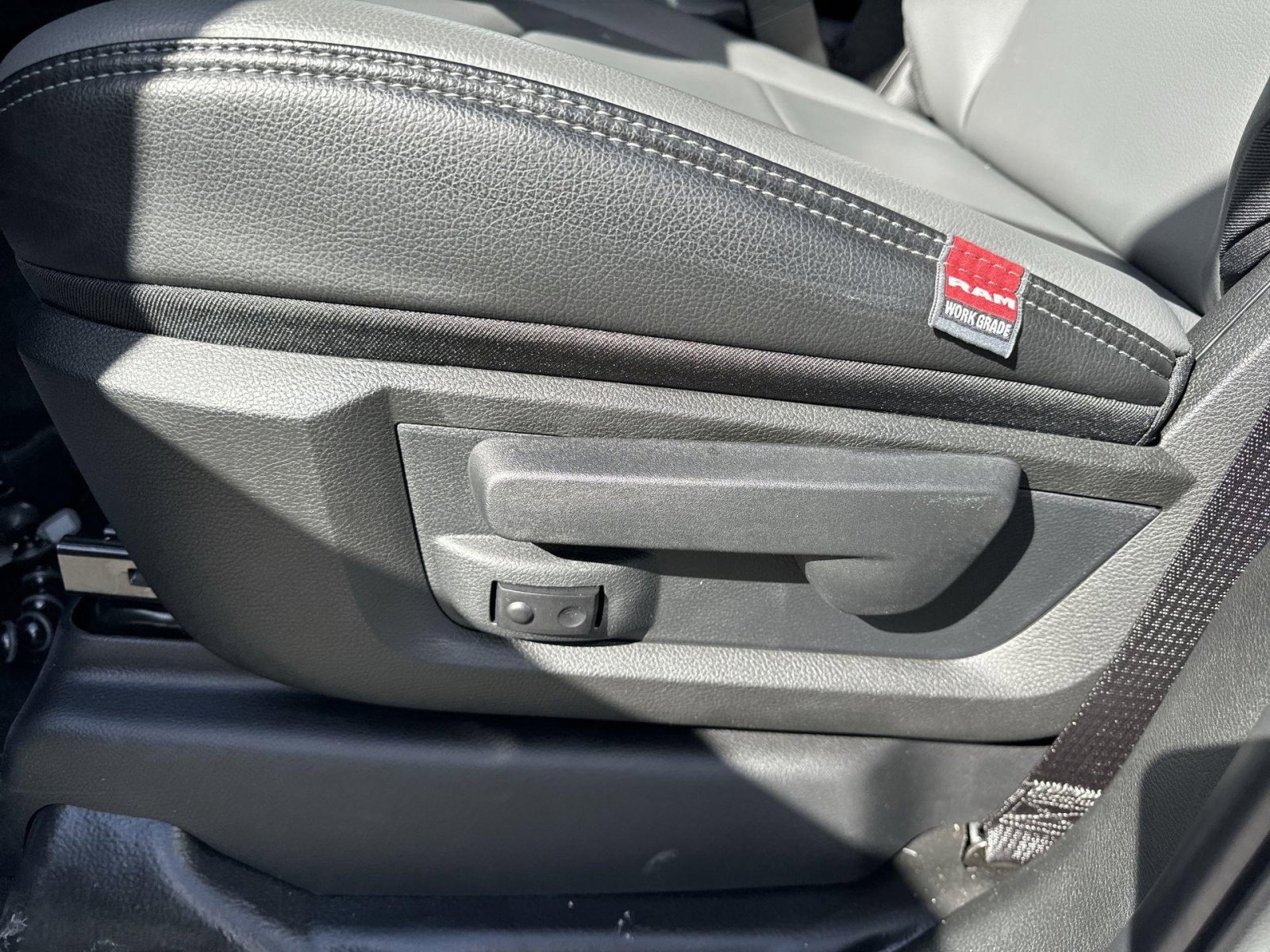 New 2023 RAM 3500 Tradesman image 19