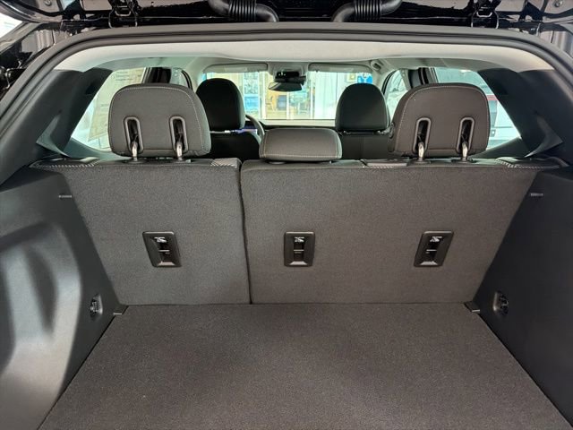 New 2027 Chevrolet Bolt LT w/ Comfort Package FWD image 24