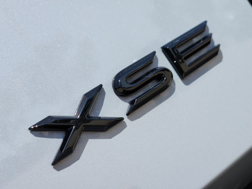 New 2026 Toyota C-HR AWD/4WD image 8