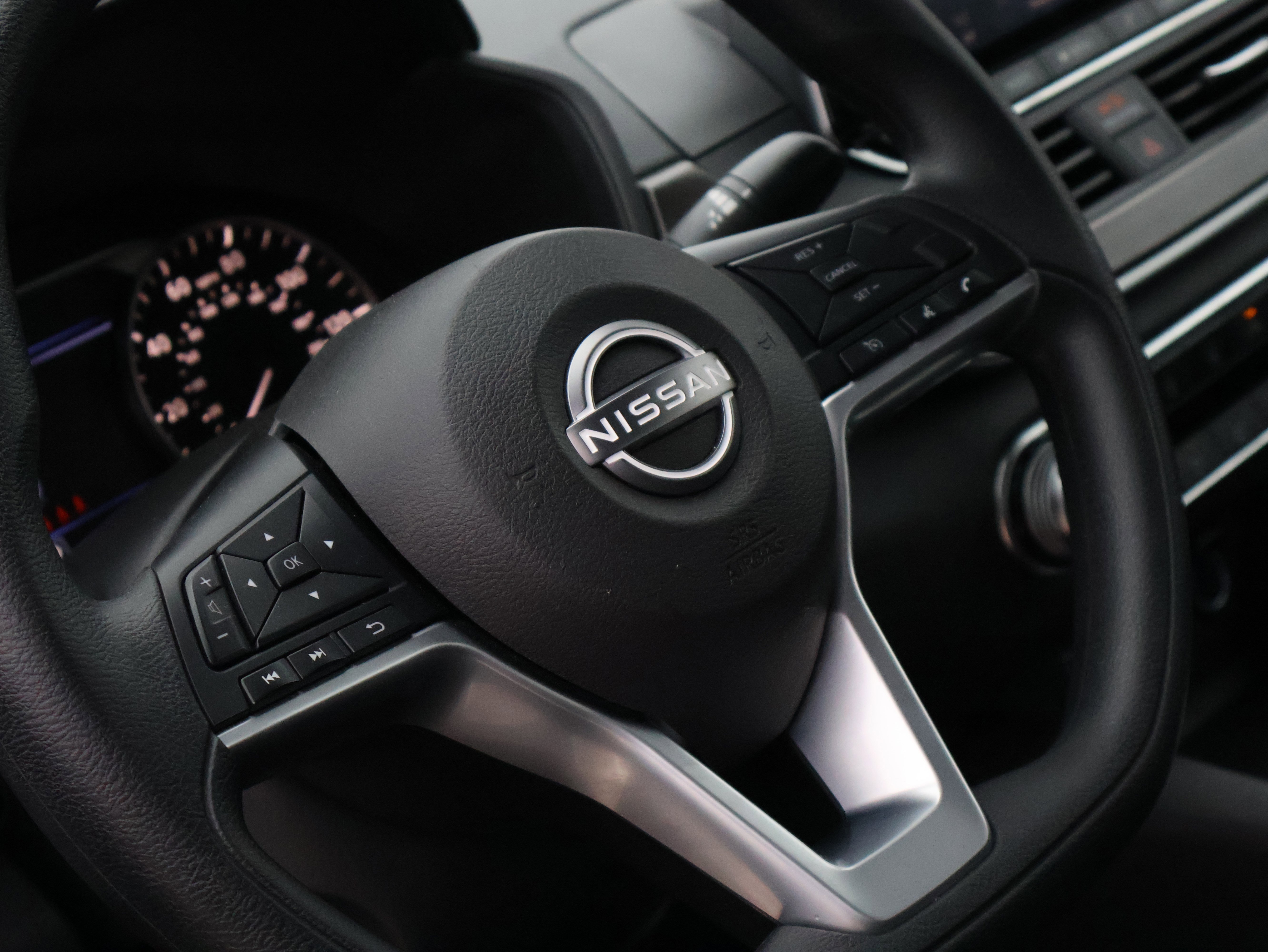 Used 2025 Nissan Altima 2.5 SV image 22