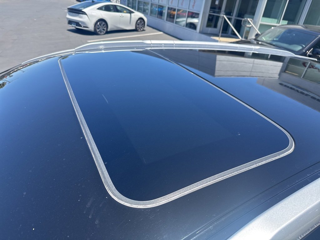 Used 2019 INFINITI QX60 Luxe w/ Essential Package image 18