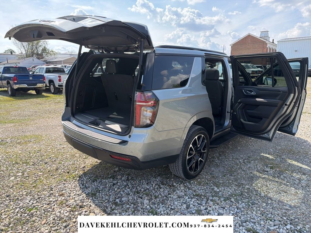 Used 2024 Chevrolet Tahoe RST w/ Luxury Package AWD/4WD image 32