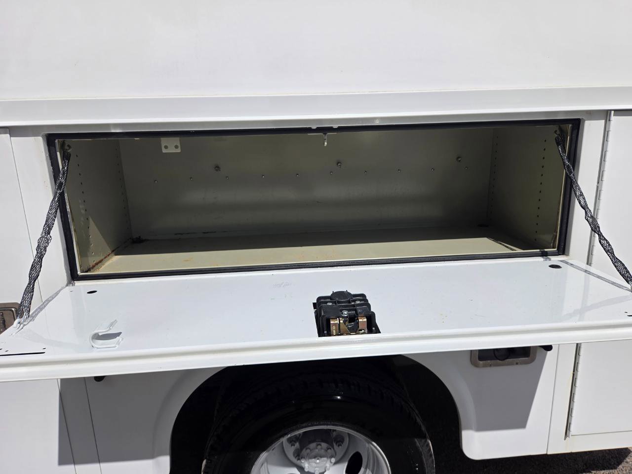 Used 2011 Ford E-350 and Econoline 350 Super Duty w/ PWR Locks & Windows Group RWD image 30