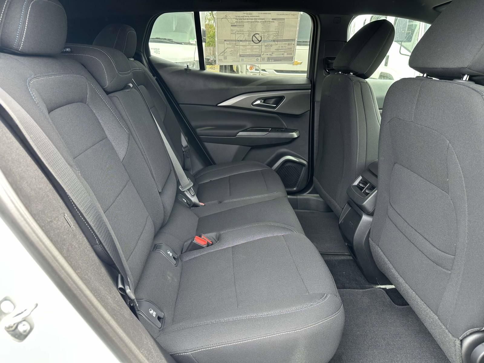 New 2026 Chevrolet Equinox EV LT image 24