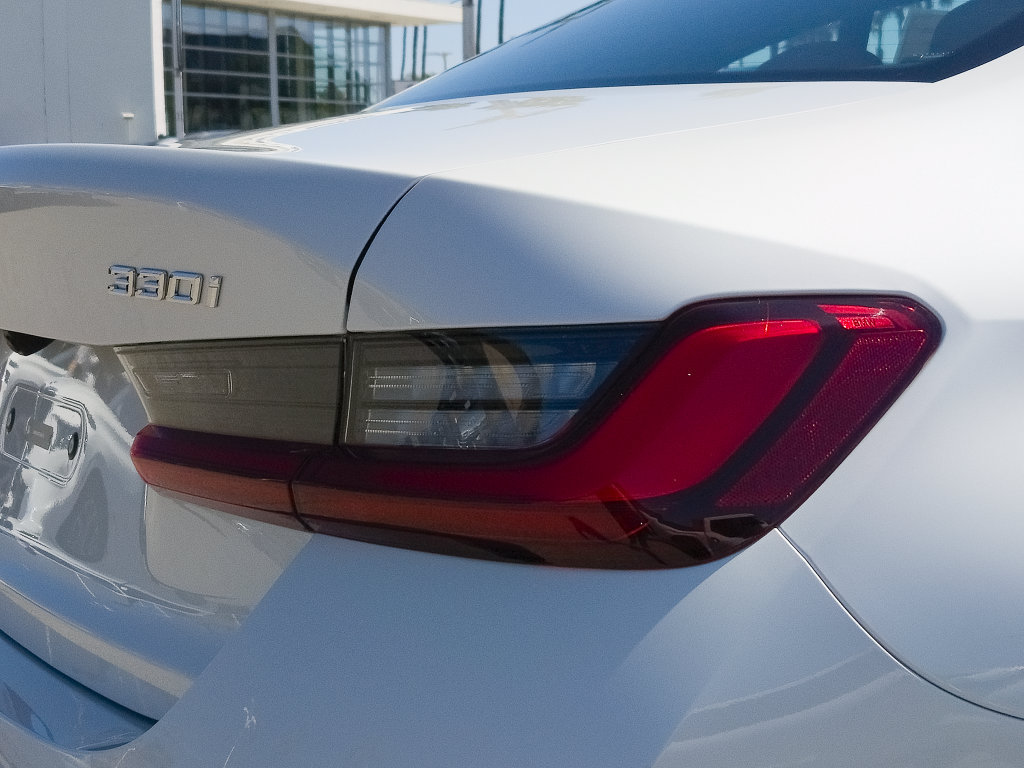 New 2026 BMW 330i Sedan w/ Premium Package RWD image 3