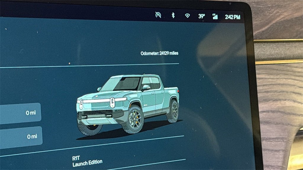 Used 2022 Rivian R1T Launch Edition image 28