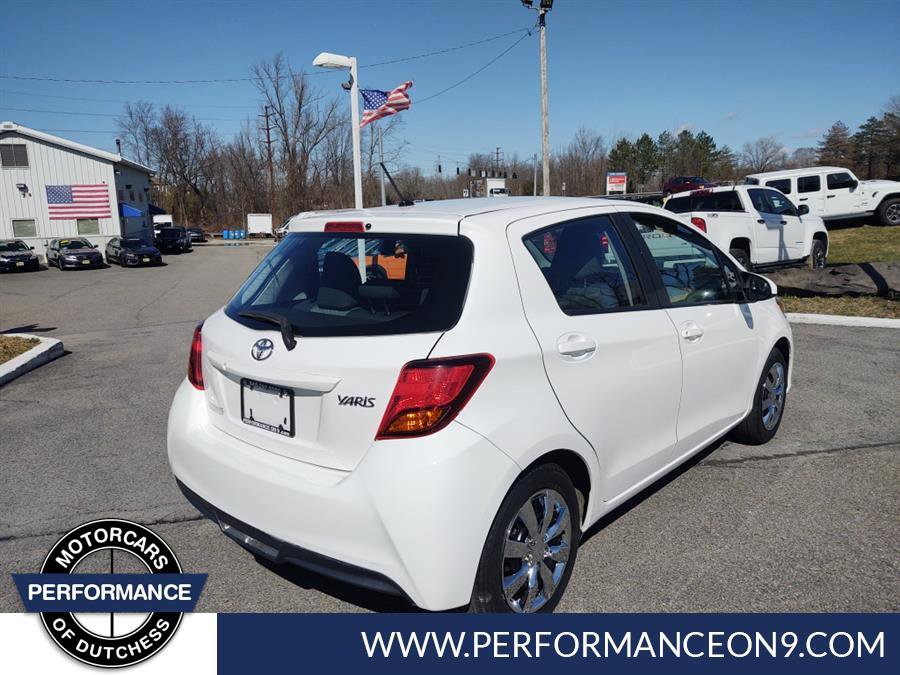 Used 2017 Toyota Yaris L w/ Carpet Mat Package FWD image 3