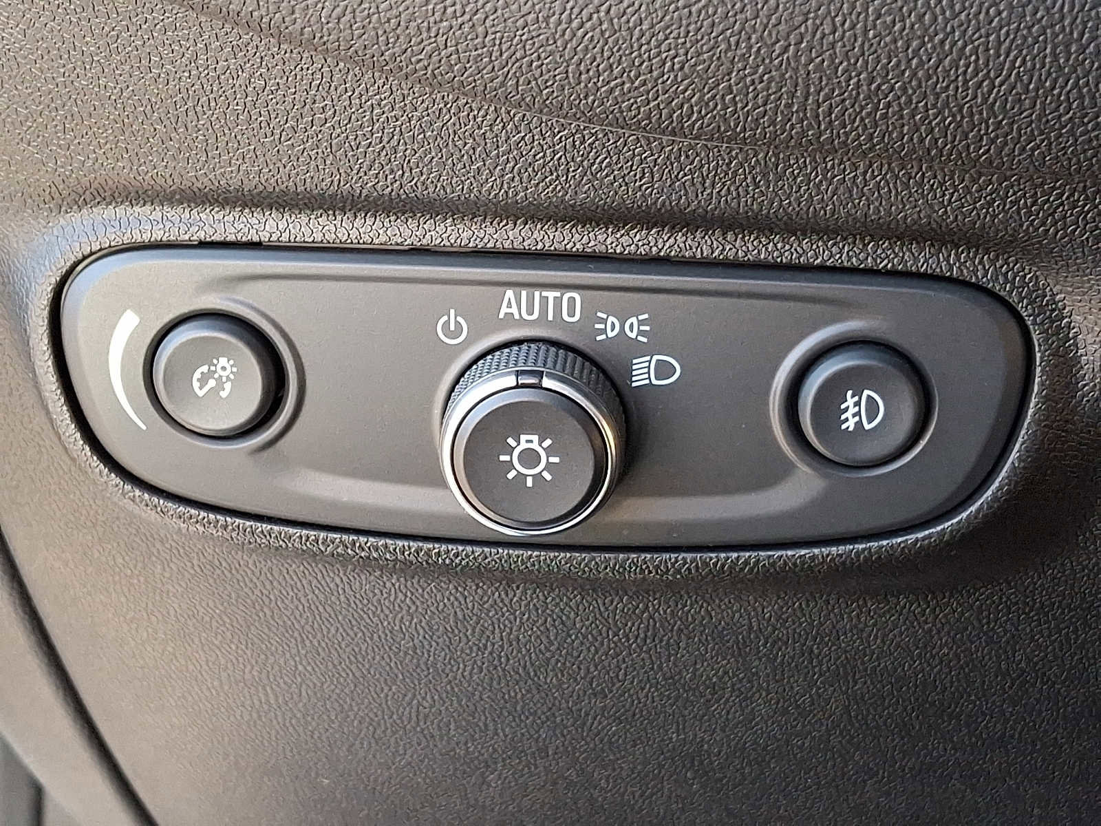 Used 2020 Chevrolet Equinox Premier AWD/4WD image 24