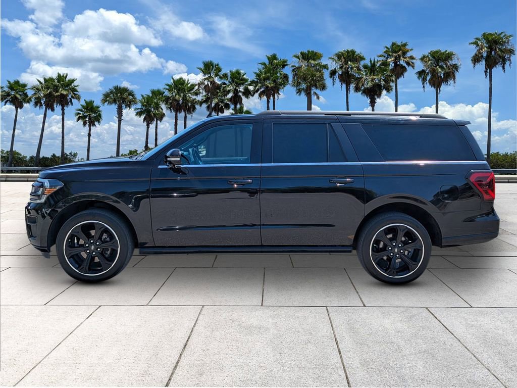 Certified 2023 Ford Expedition Max Limited RWD image 3