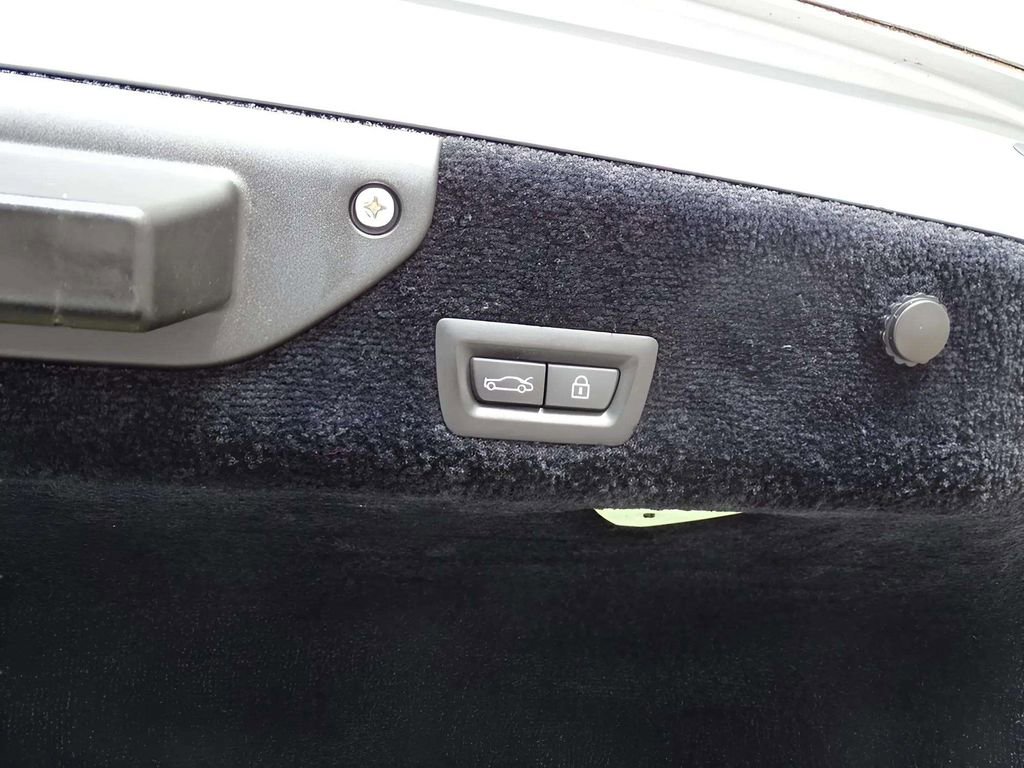 Used 2014 Rolls-Royce Wraith image 8