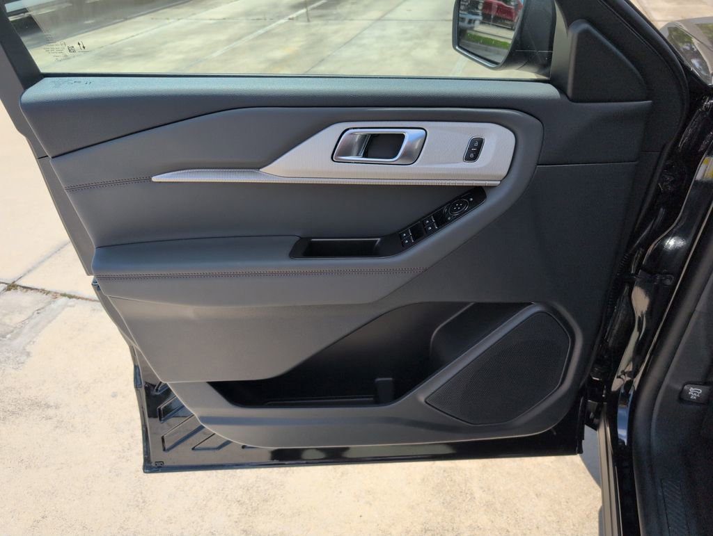 New 2026 Ford Explorer Active RWD image 29