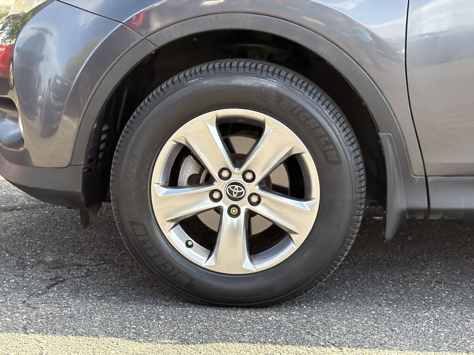 Used 2015 Toyota RAV4 XLE AWD/4WD image 13