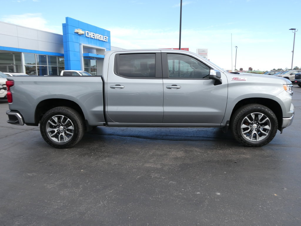 Certified 2025 Chevrolet Silverado 1500 LT AWD/4WD image 4