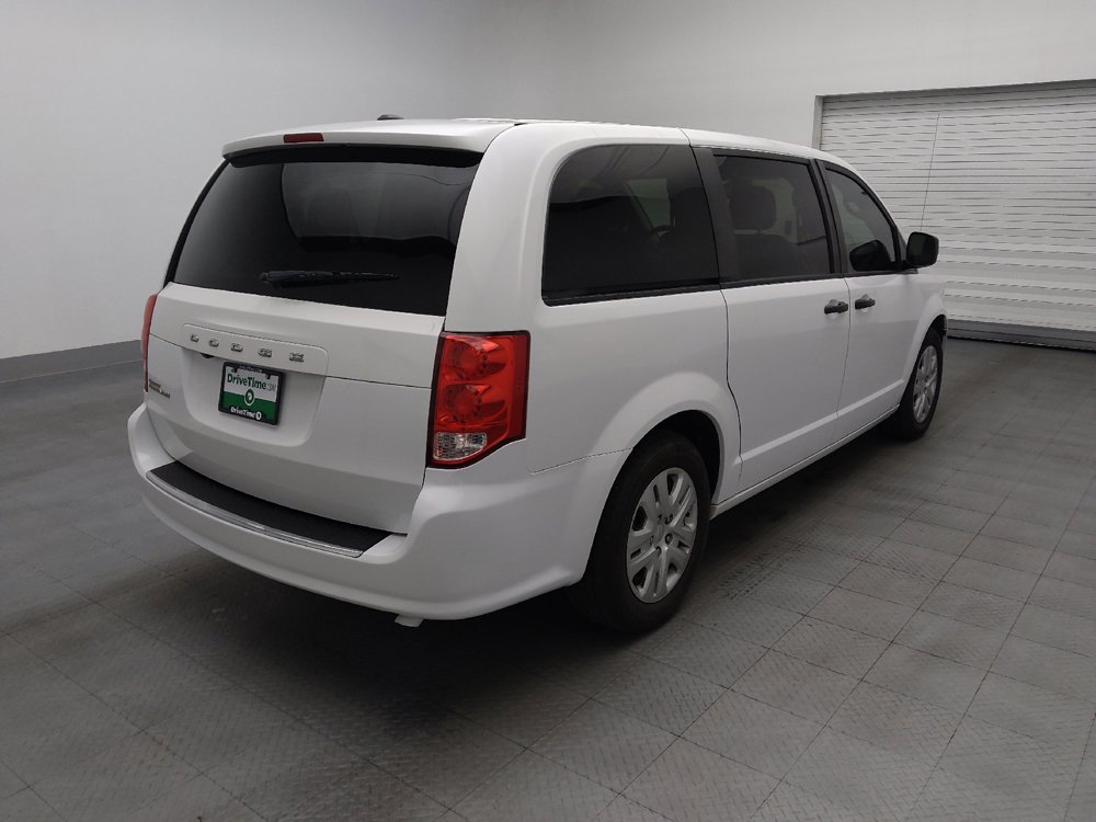 Used 2019 Dodge Grand Caravan SE w/ UConnect Hands-Free Group FWD image 9