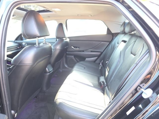 Used 2023 Hyundai Elantra Limited w/ Cargo Package image 26