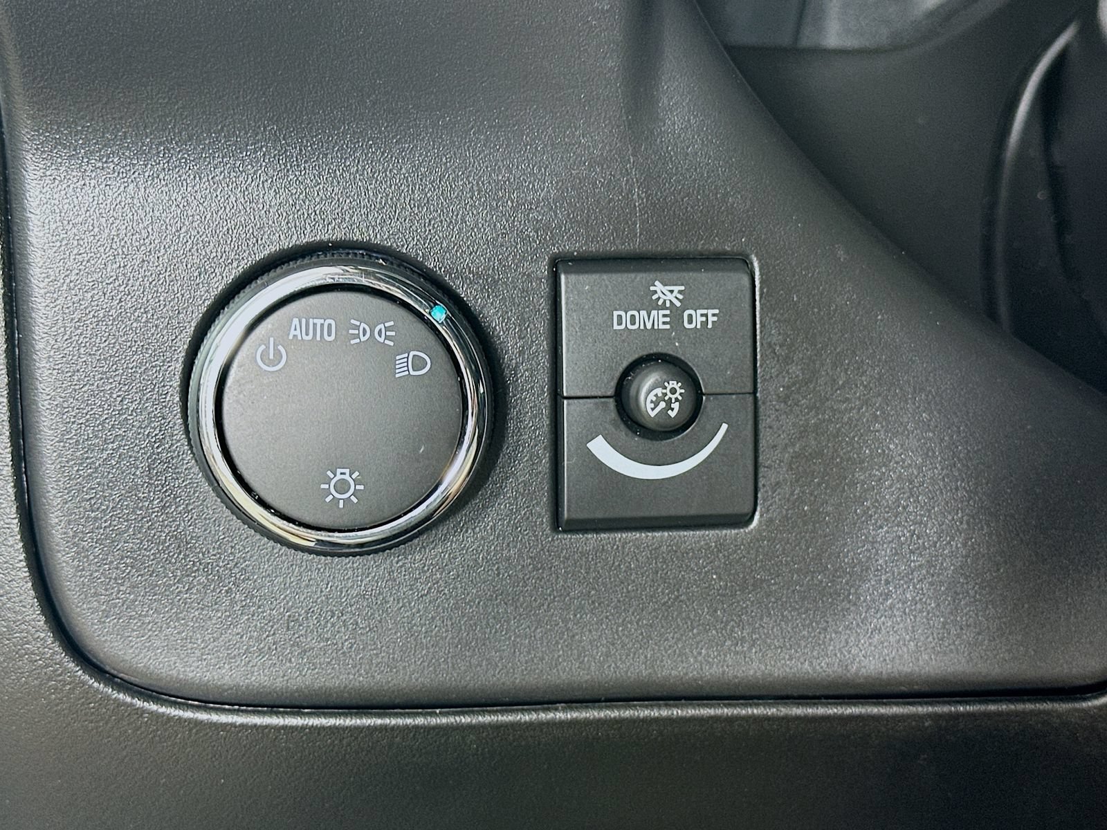 Used 2025 Chevrolet Express 2500 w/ Enhanced Convenience Package RWD image 25