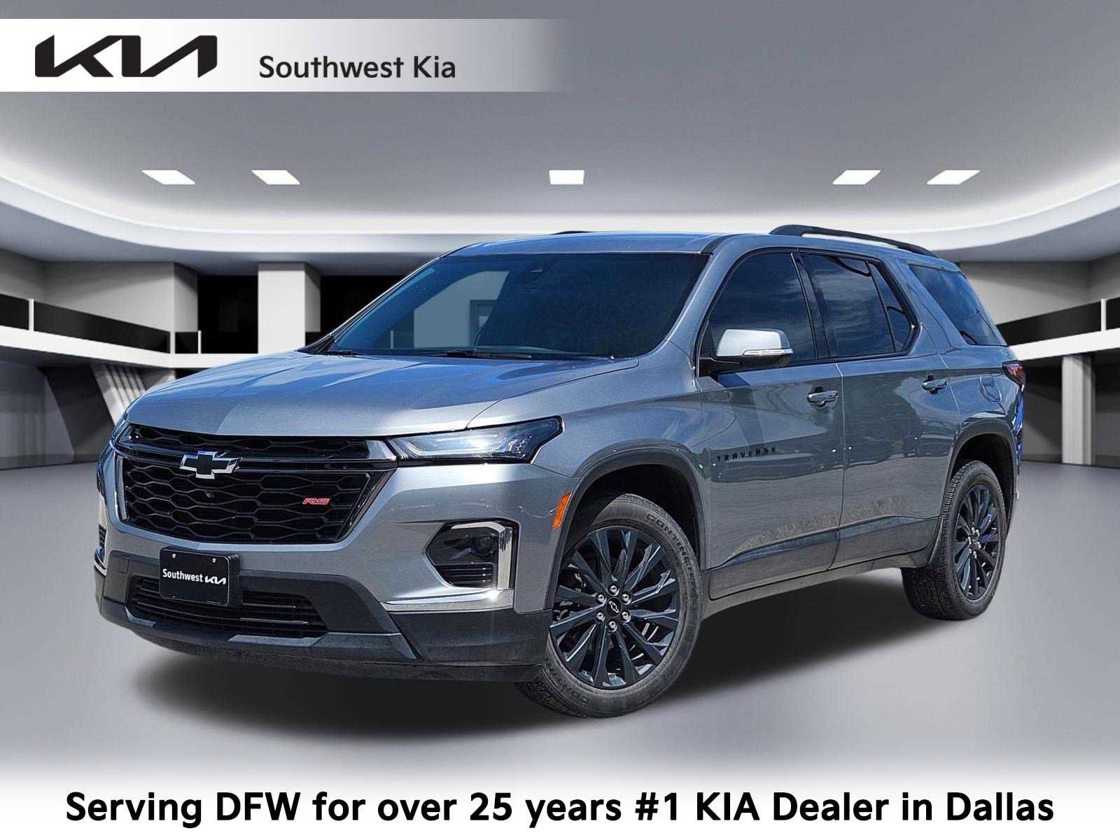 Used 2023 Chevrolet Traverse RS FWD video 1