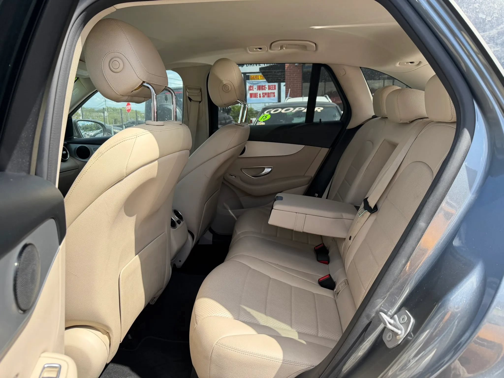 Used 2017 Mercedes-Benz GLC 300 4MATIC image 13