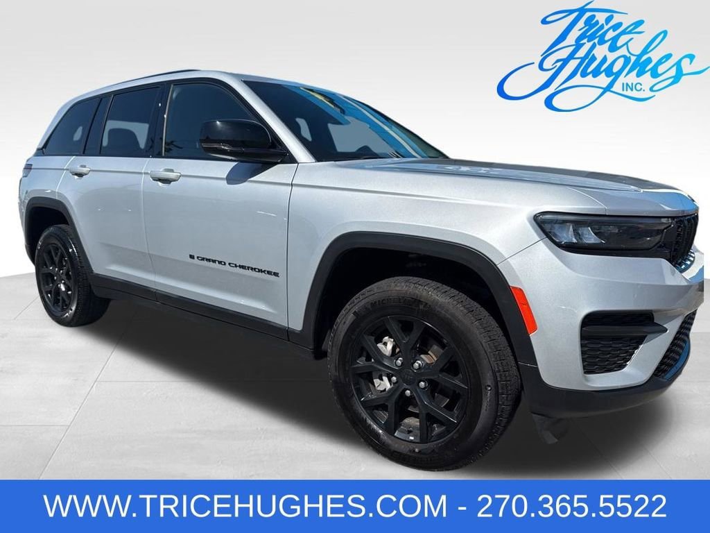 Used 2024 Jeep Grand Cherokee Altitude AWD/4WD image 1