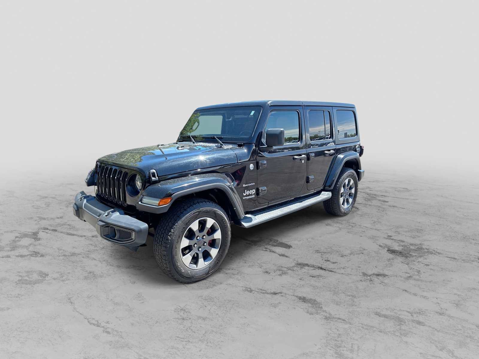 Used 2022 Jeep Wrangler Unlimited Sahara w/ LED Lighting Group AWD/4WD image 4