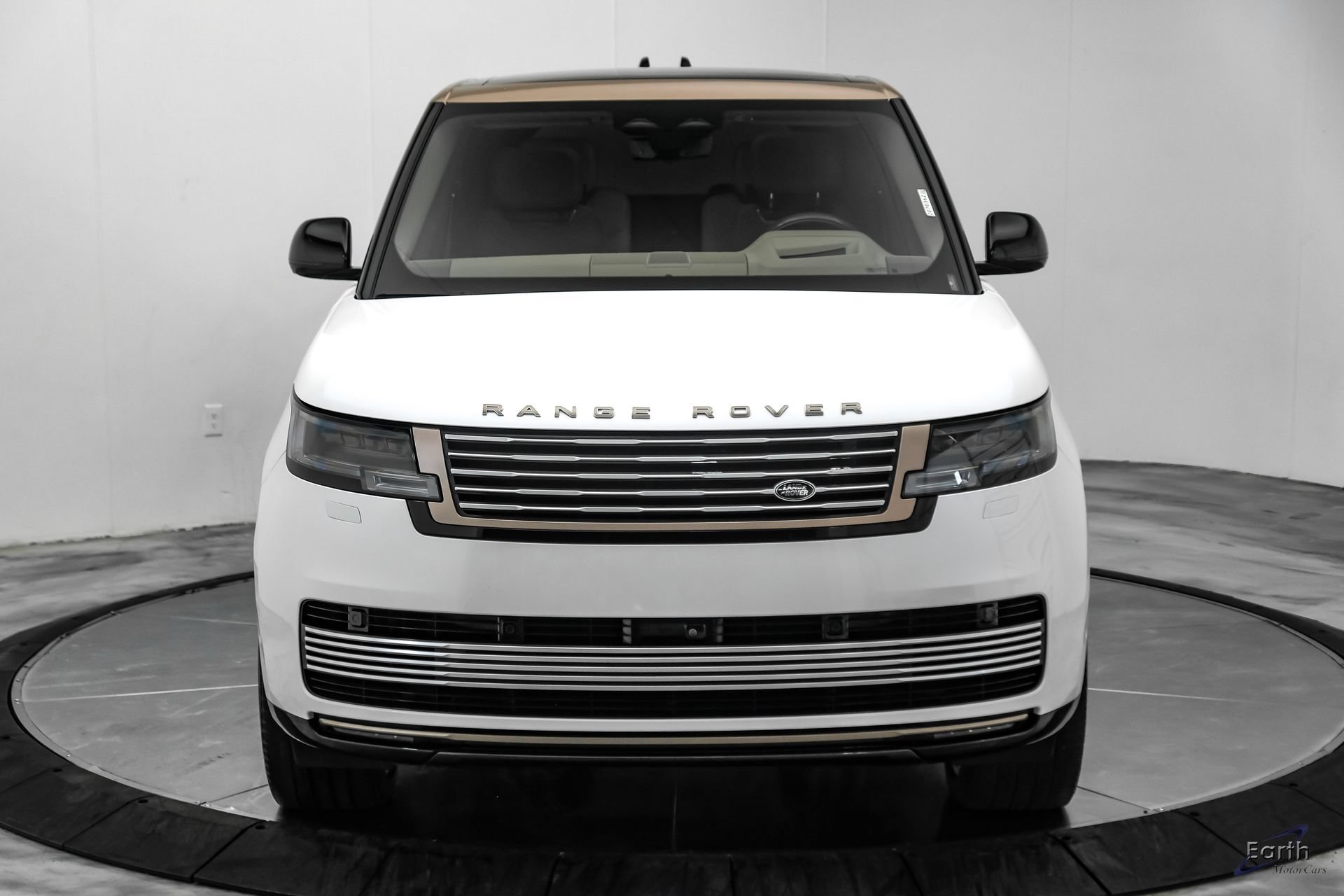 Used 2024 Land Rover Range Rover SV AWD/4WD image 30