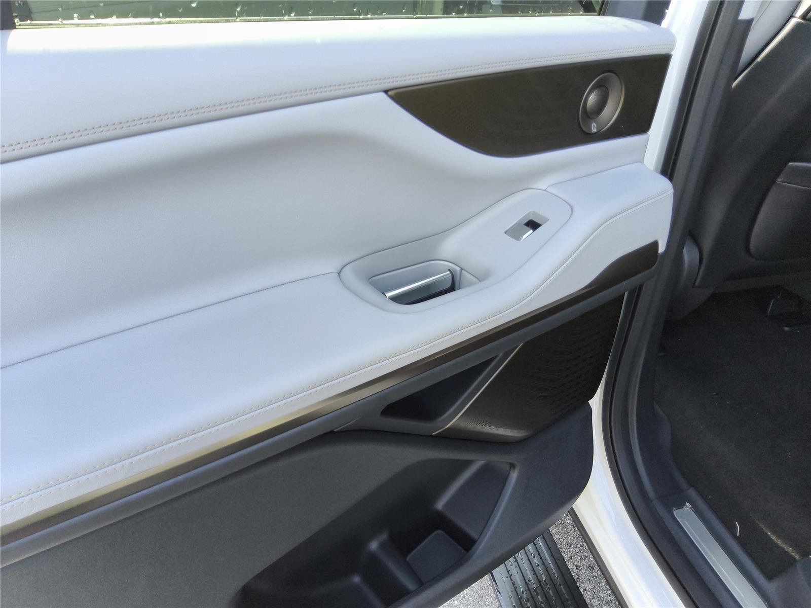 New 2027 Lincoln Navigator Black Label AWD/4WD image 17