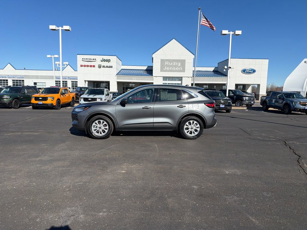 Used 2024 Ford Escape Active w/ Tech Pack #1 image 2