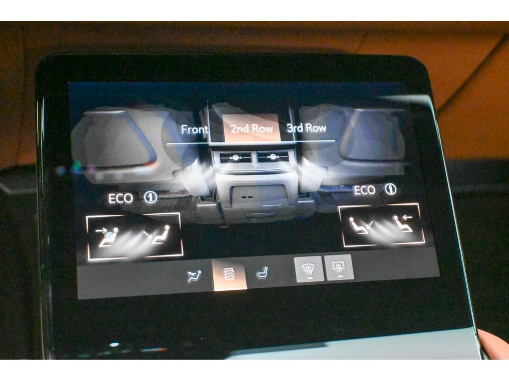 New 2027 Cadillac Vistiq Platinum AWD/4WD image 40