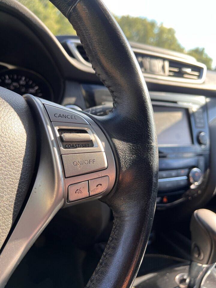 Used 2016 Nissan Rogue SL AWD/4WD image 10