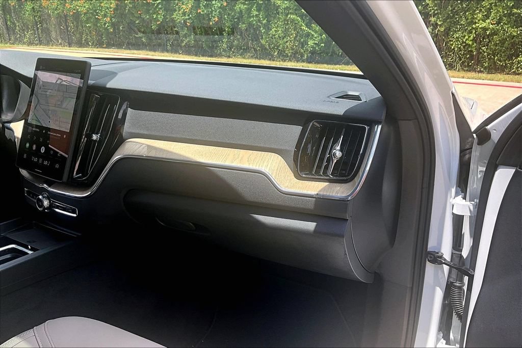 Certified 2026 Volvo XC60 B5 Plus AWD/4WD image 21