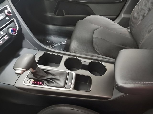 Used 2018 Kia Optima LX w/ 17" Alloy Wheels Package image 29