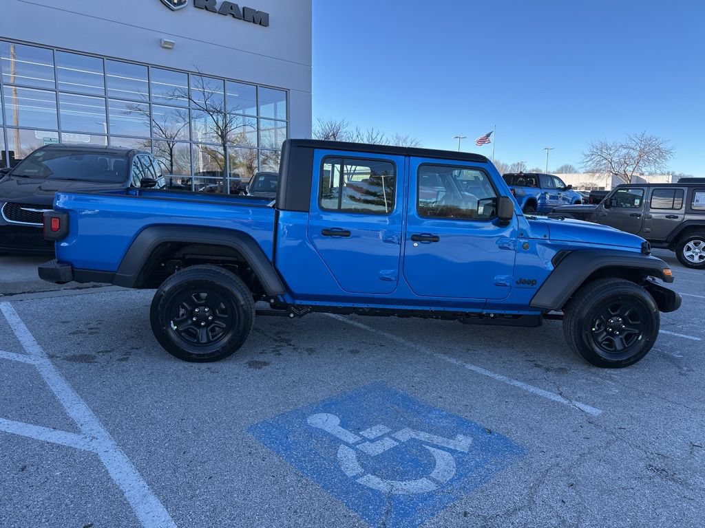 New 2026 Jeep Gladiator Sport AWD/4WD image 35