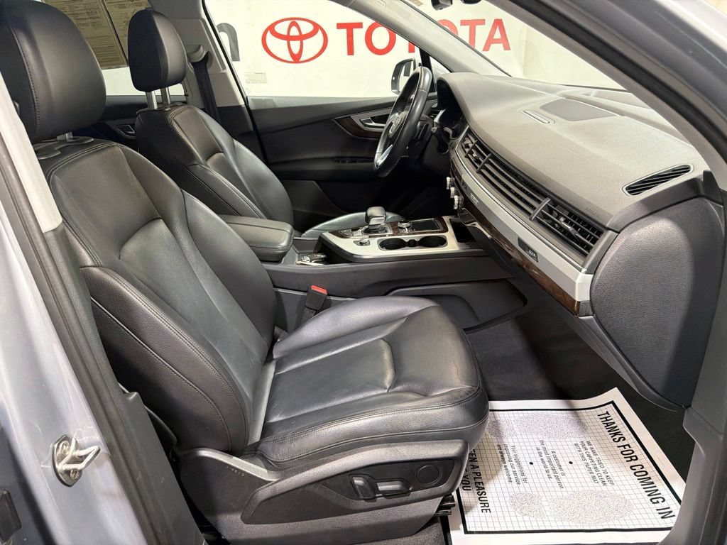 Used 2019 Audi Q7 2.0T Premium w/ Convenience Package AWD/4WD image 12