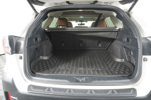 Used 2021 Subaru Outback Touring w/ Popular Package #2 image 37