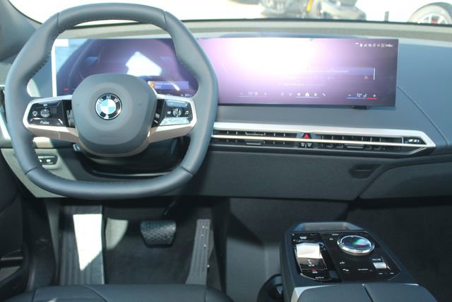 New 2026 BMW iX xDrive60 image 17