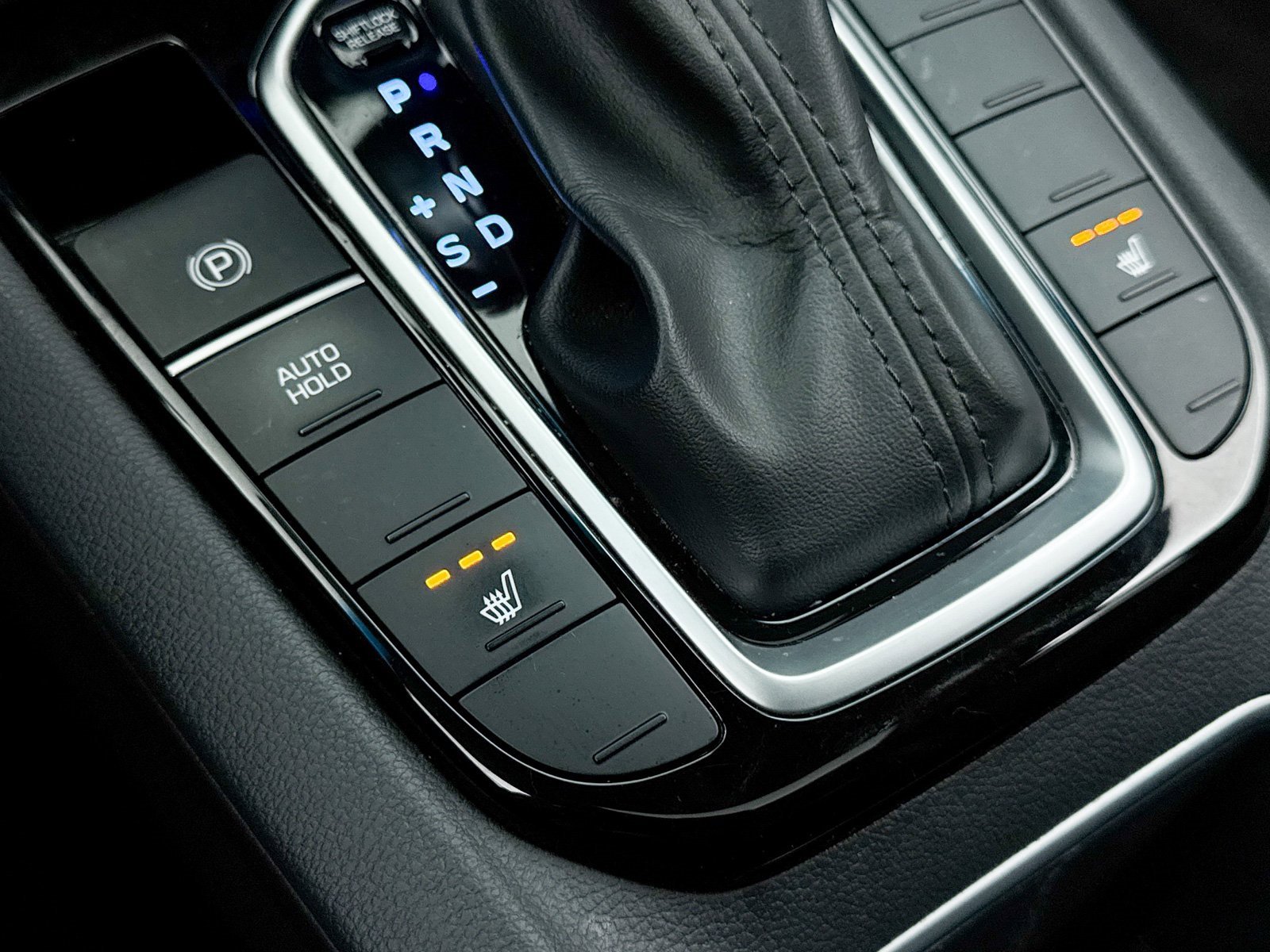 Used 2021 Hyundai Ioniq Limited image 31