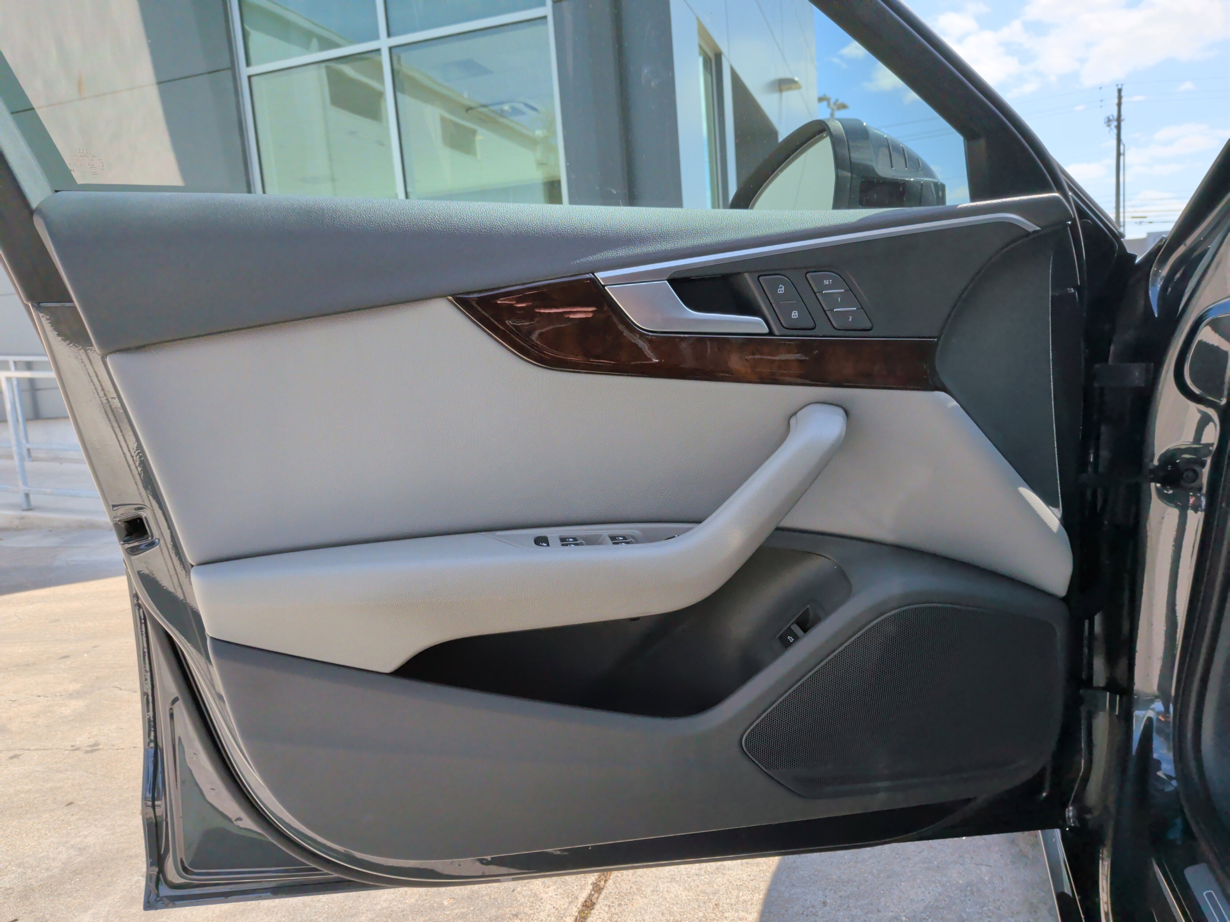 Used 2019 Audi A4 2.0T Premium w/ Convenience Package image 14