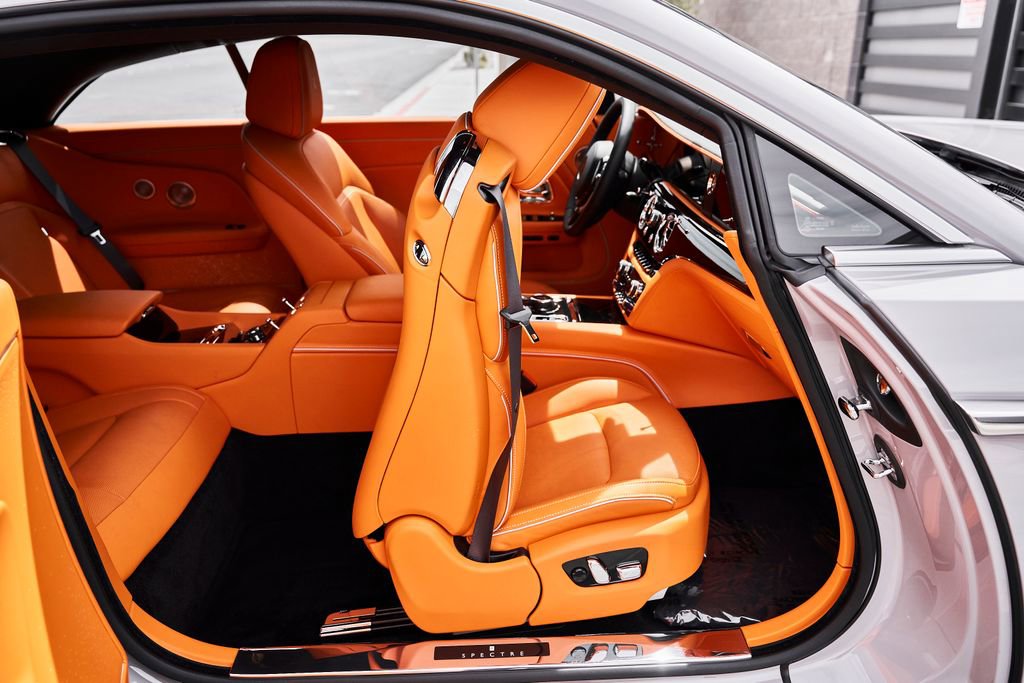 Used 2025 Rolls-Royce Spectre w/ Spectre Launch Package image 43