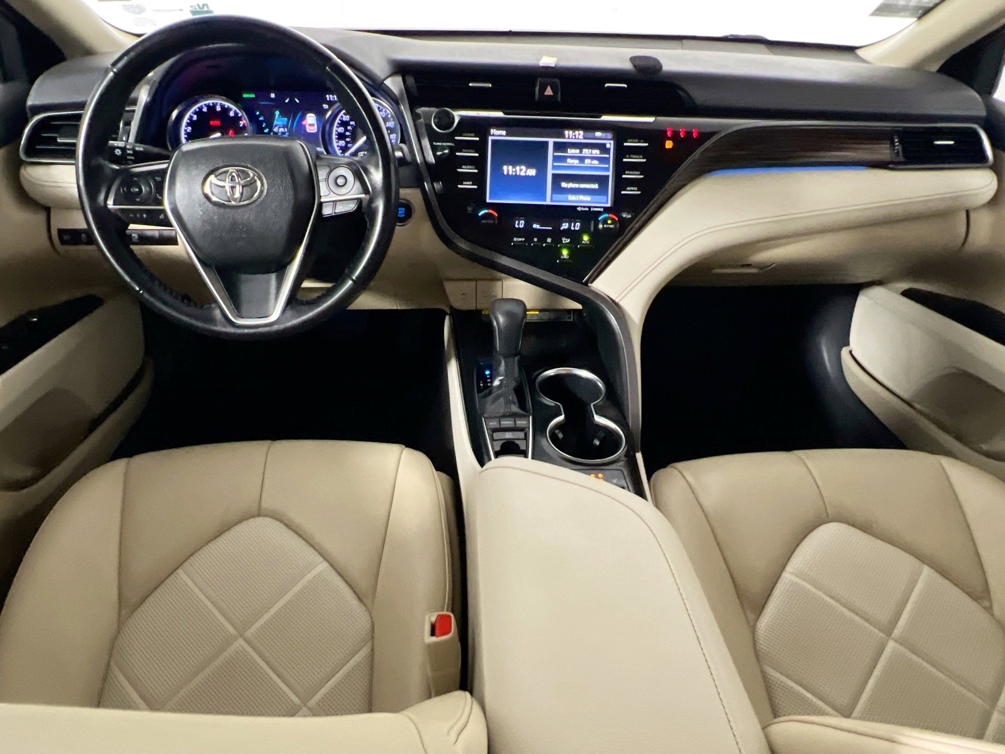 Used 2019 Toyota Camry XLE image 28