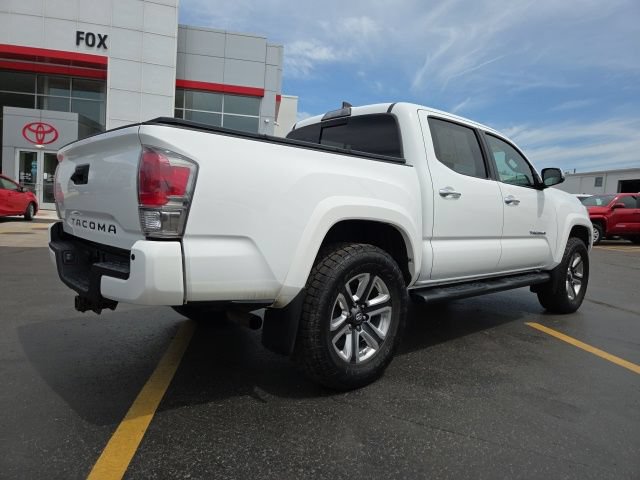Used 2017 Toyota Tacoma Limited w/ Tow Package AWD/4WD image 7