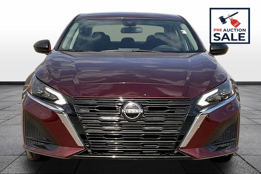 Used 2025 Nissan Altima 2.5 SV image 3